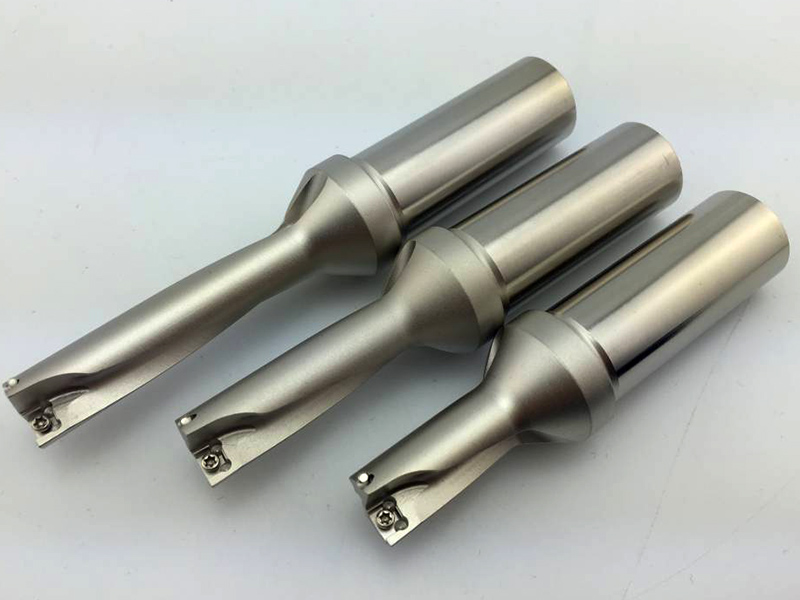 u鉆打深孔能不能用g83？