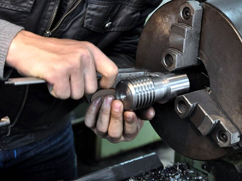 車工和加工中心誰累？工作難度！