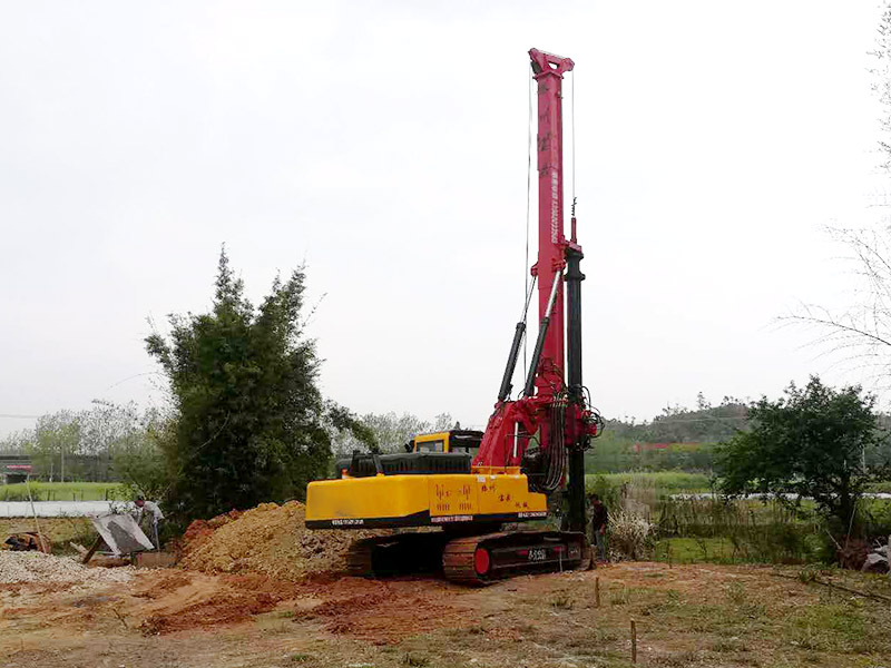 鉆孔機怎么打地基？地基好工具